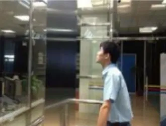 Vertical inspection of the products on the output side Vertical inspection of the products on the output side